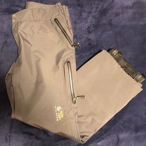 Mountain Hardwear ski/snow pants size XL.